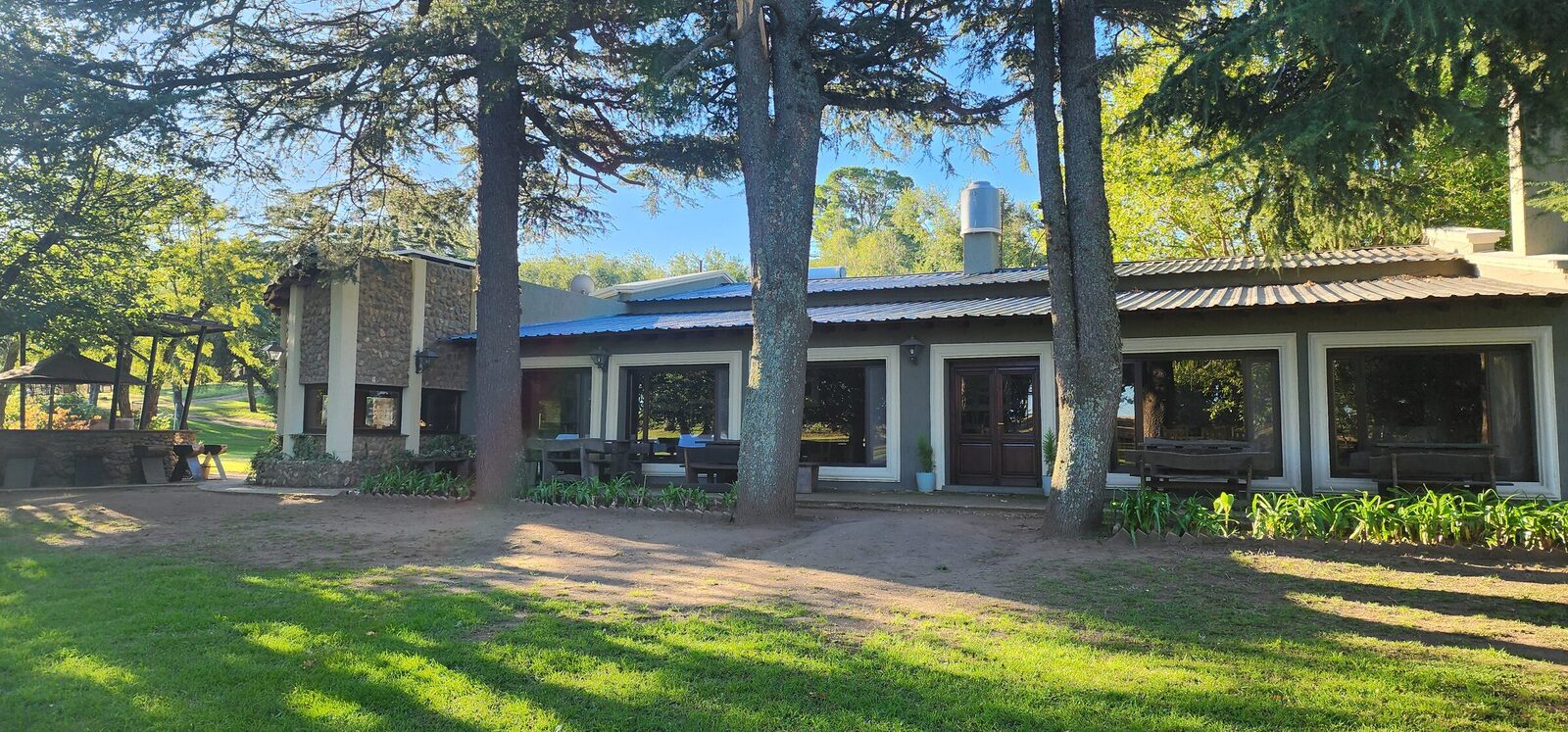 Exterior of Estancia La Morena